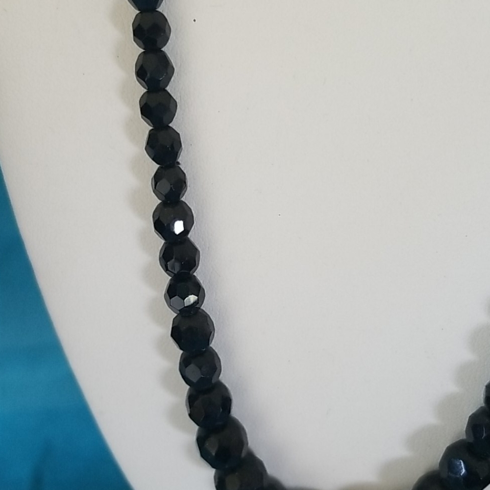 🖤VINTAGE AUSTRIAN NECKLACE AND EARRINGS - Picture 5 of 9